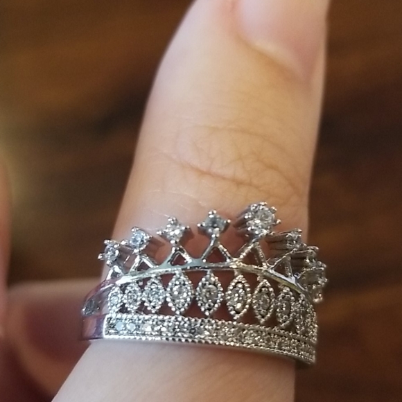 👑Crown Ring👑 - Picture 4 of 5